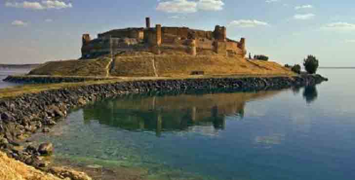 Крепость Маскана на реке Евфрат