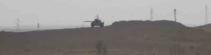 ИГИЛовцы стреляют по сирийскому танку
