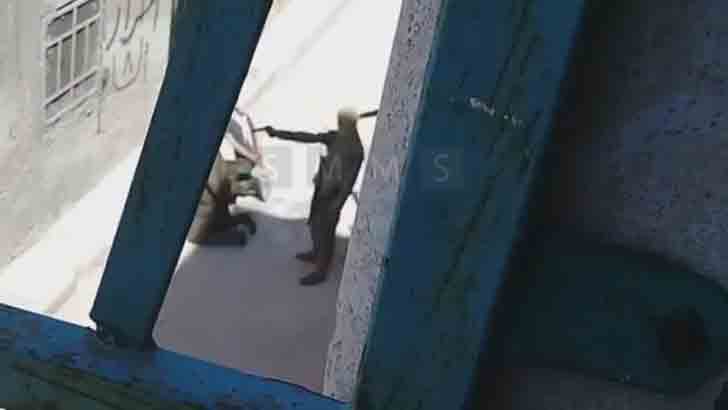 Расстрел боевиков на улицах Идлиба