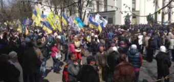 Новости Украины: Шахтерский бунт в Киеве. К горнякам примкнули парни в белых масках