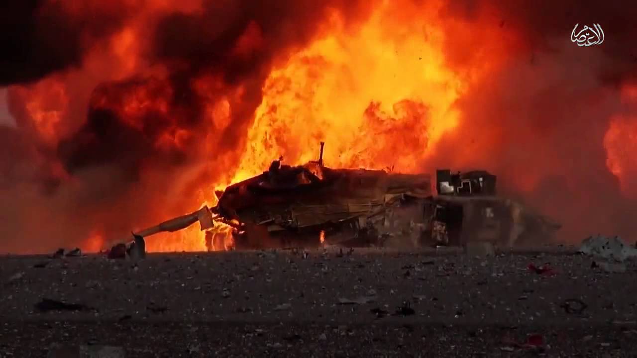 Уничтоженная колонна бронетехники ИГИЛ