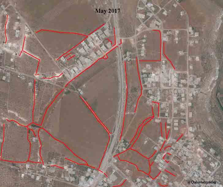 Красной чертой обозначены позиции и оборонительные линии ВС САР в Деръа