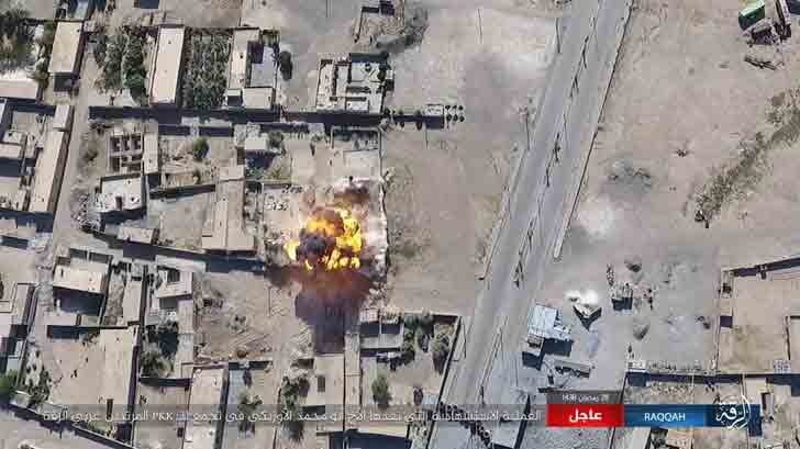 Смертник ИГ взорвал штаб курдов в Ракке