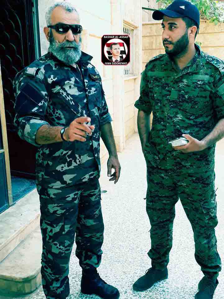 Генерал-майор Иссам Захреддин (на фото слева)
