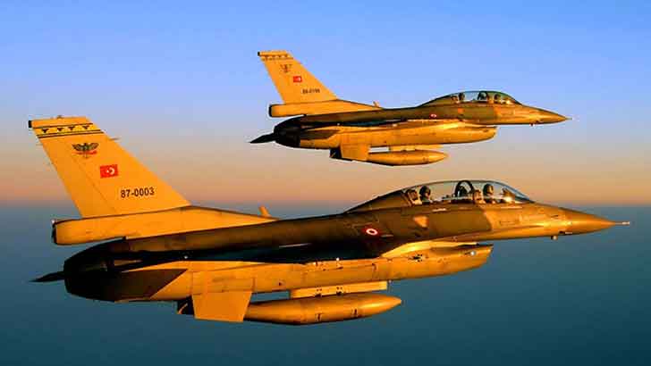 В результате авиаудара турецких ВВС по Африну погибли два военнослужащих США