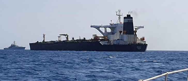 Американский суд постановил арестовать иранский танкер с нефтью
