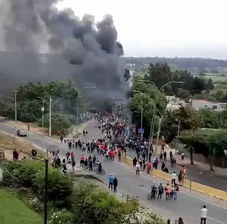 Беспорядки в Чили: протестующие атаковали военную базу