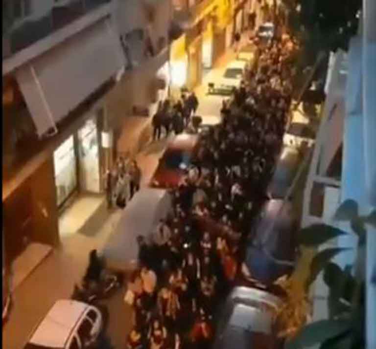 Массовые беспорядки в Афинах: в столкновениях с полицией 42 человека арестовано и задержано
