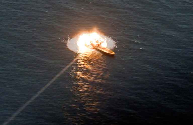 Иранская ракета уничтожила судно