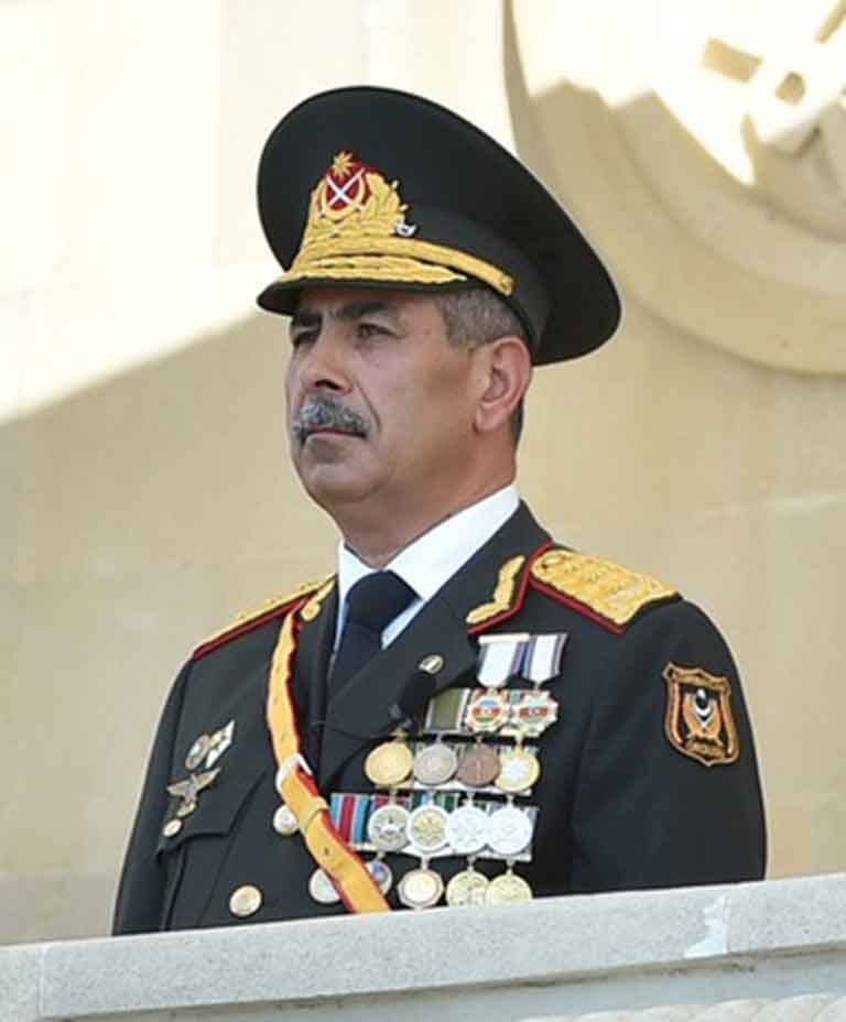 Турки из-за связей с РФ, отстранили от командования министра обороны Азербайджана