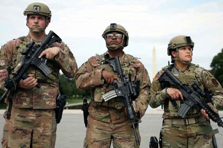 Трамп подписал Акт о мятеже: американской армии разрешили применять оружие против протестующих