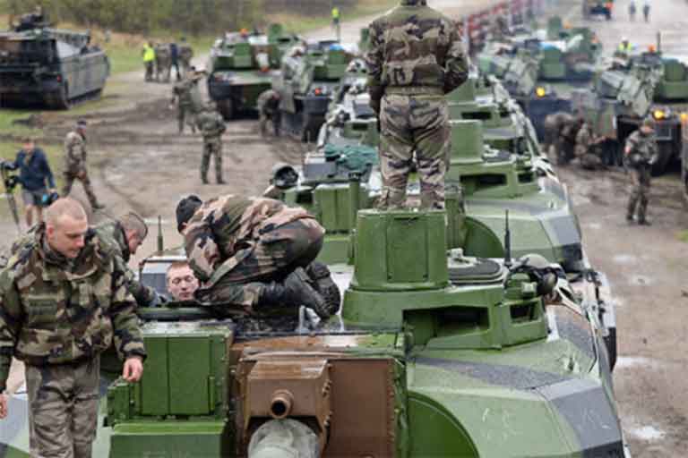 НАТО скрытно разворачивает у границы с Россией наступательные силы