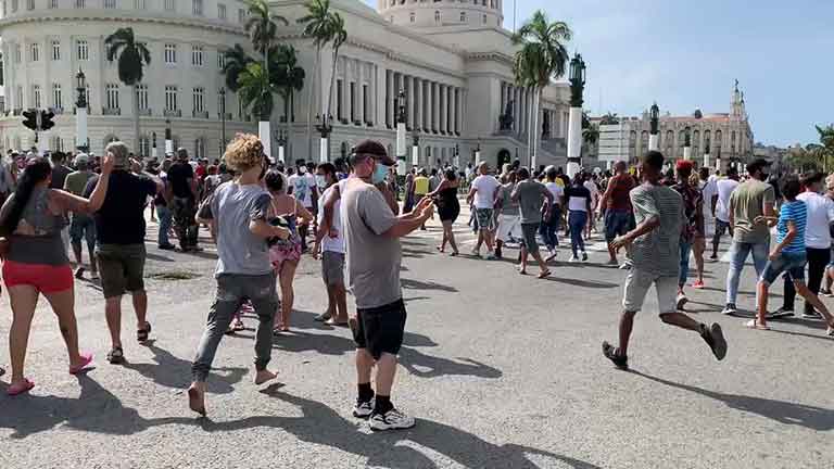«Цветная» революция на Кубе: в Гаване начались массовые протесты